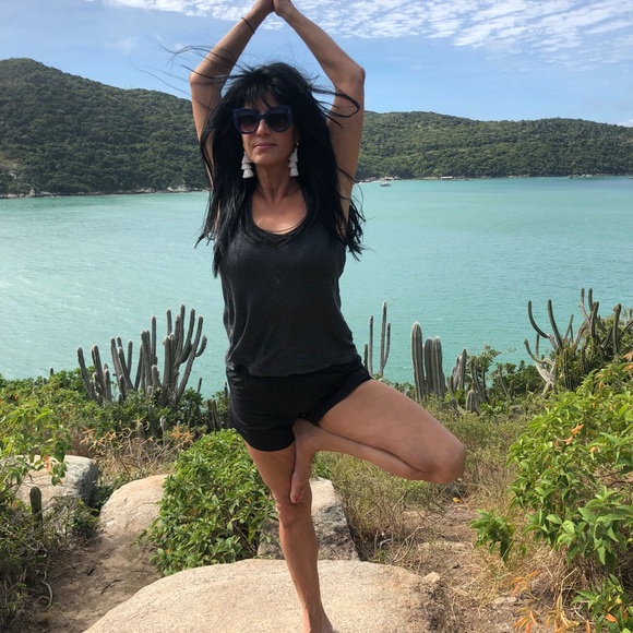 Meet your Posher, Monica - Picture 2 of 8